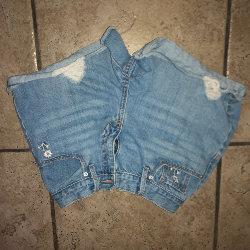 Getting rid of clothes in good condition size 12